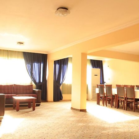 Life Hotel Кирения Экстерьер фото