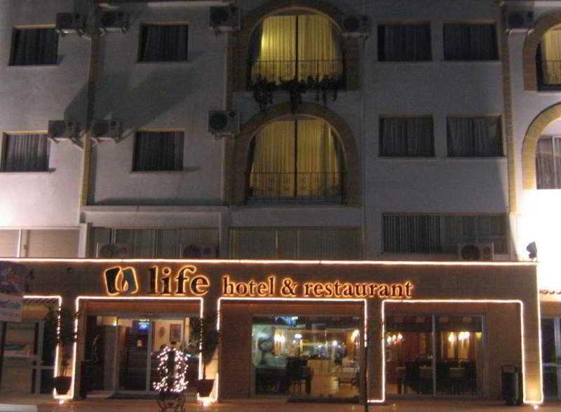 Life Hotel Кирения Экстерьер фото