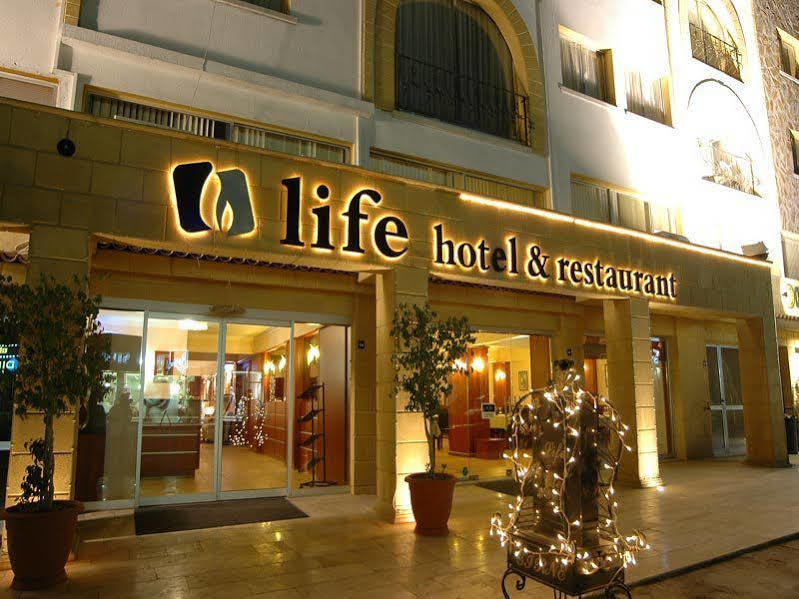 Life Hotel Кирения Экстерьер фото