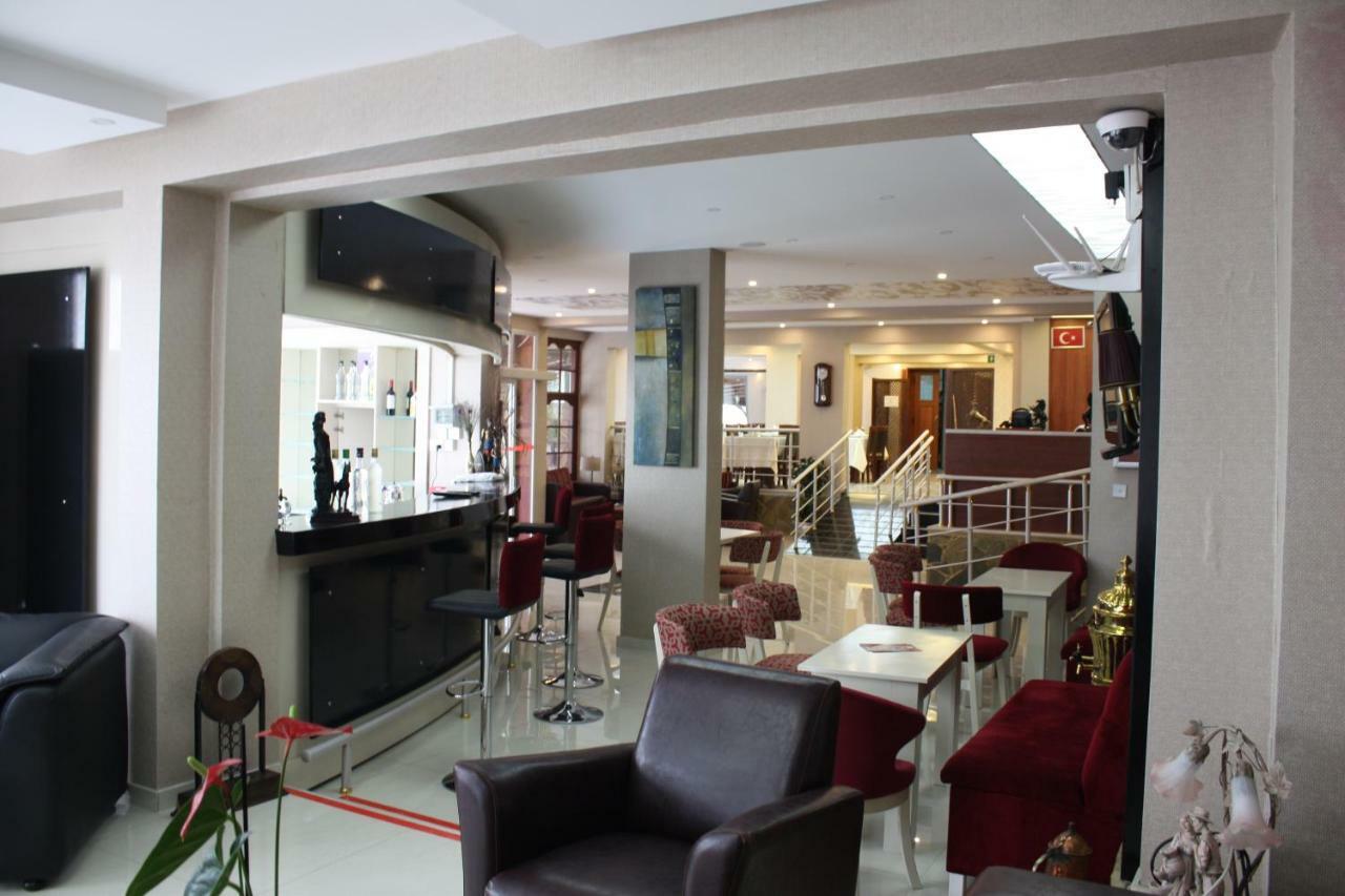 Life Hotel Кирения Экстерьер фото