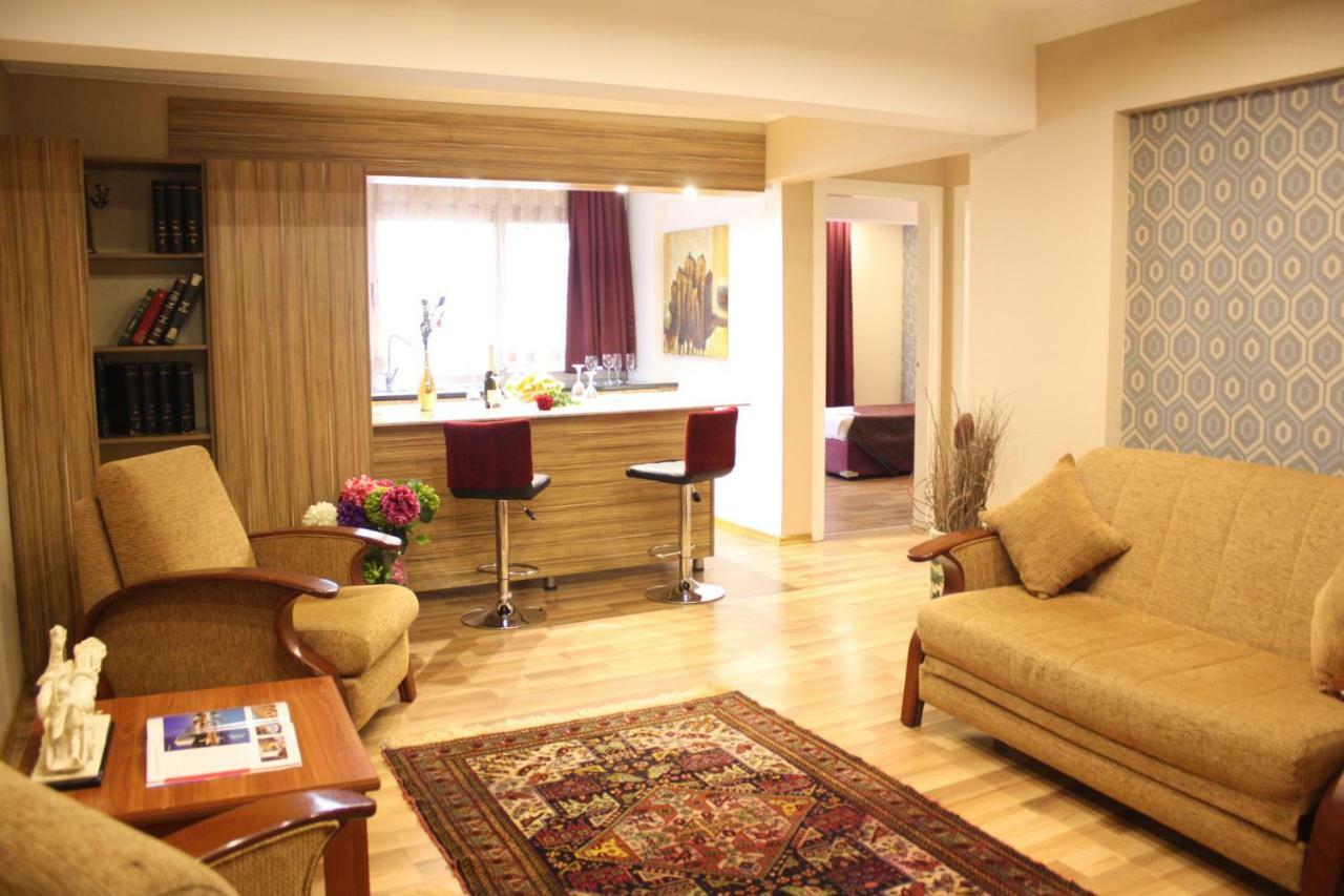 Life Hotel Кирения Экстерьер фото