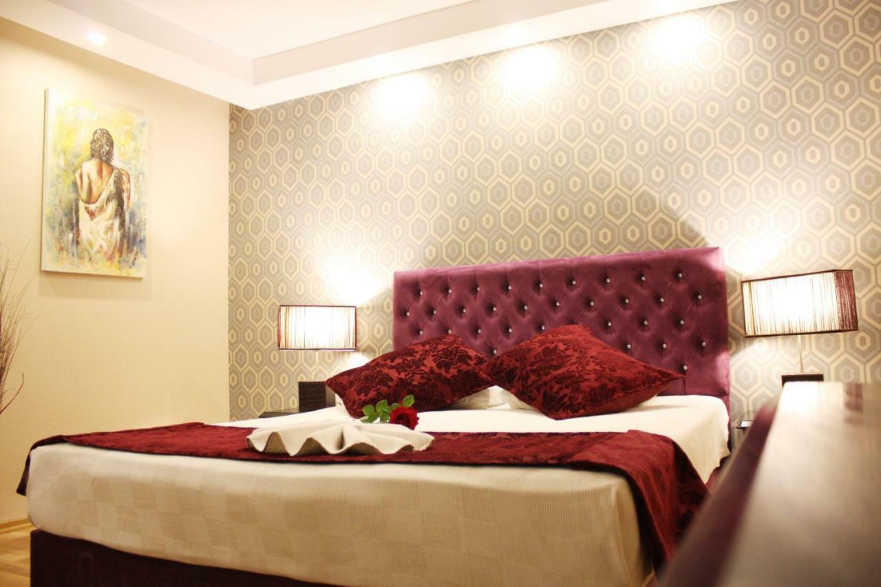 Life Hotel Кирения Экстерьер фото