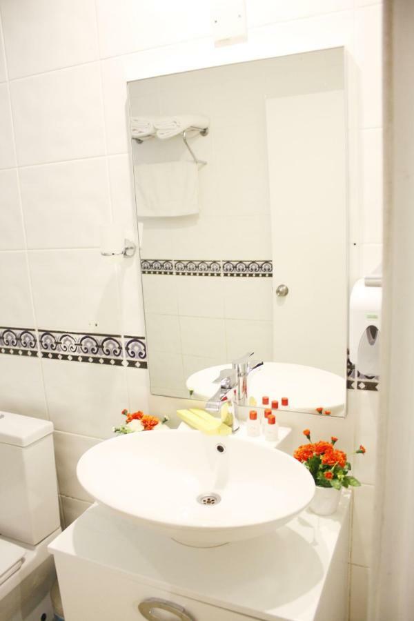 Life Hotel Кирения Экстерьер фото