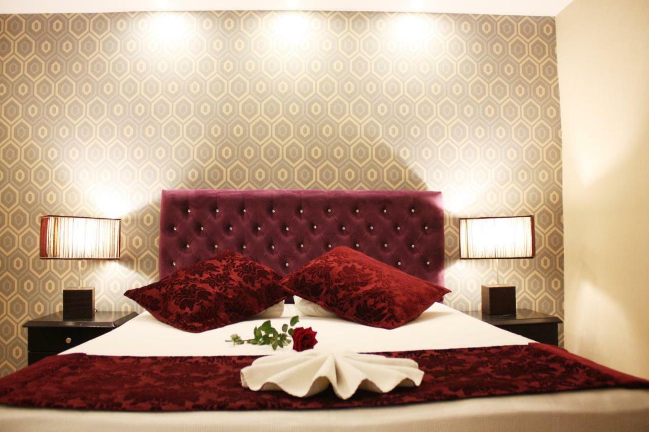 Life Hotel Кирения Экстерьер фото