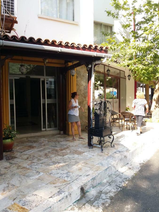 Life Hotel Кирения Экстерьер фото