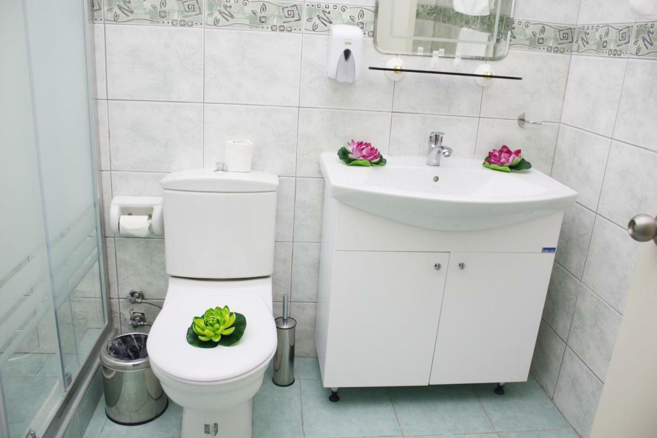 Life Hotel Кирения Экстерьер фото