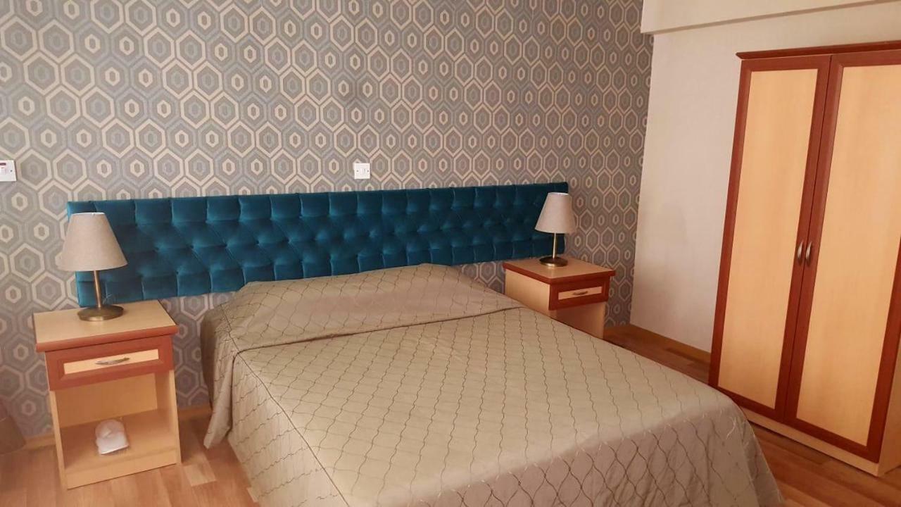 Life Hotel Кирения Экстерьер фото