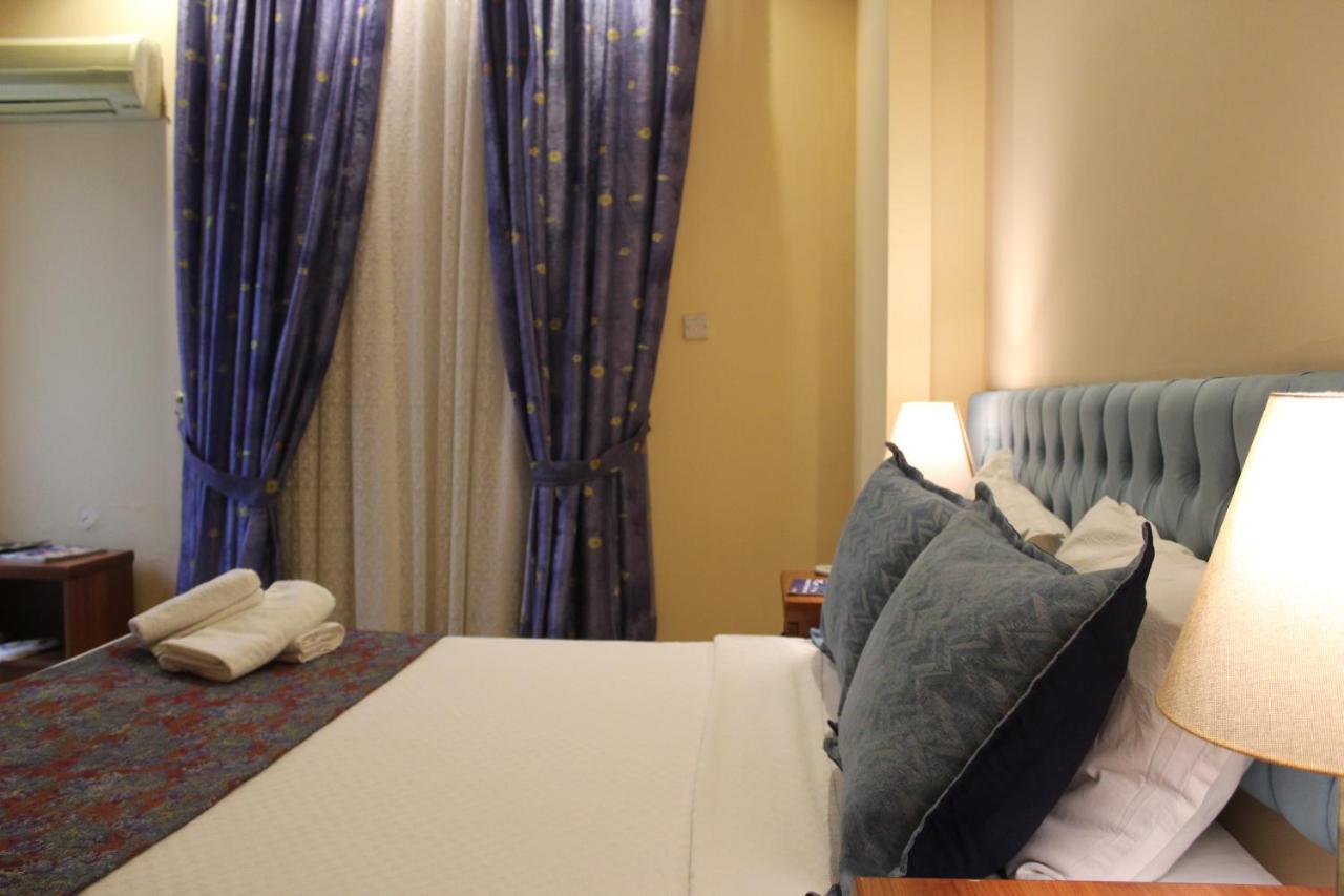 Life Hotel Кирения Экстерьер фото