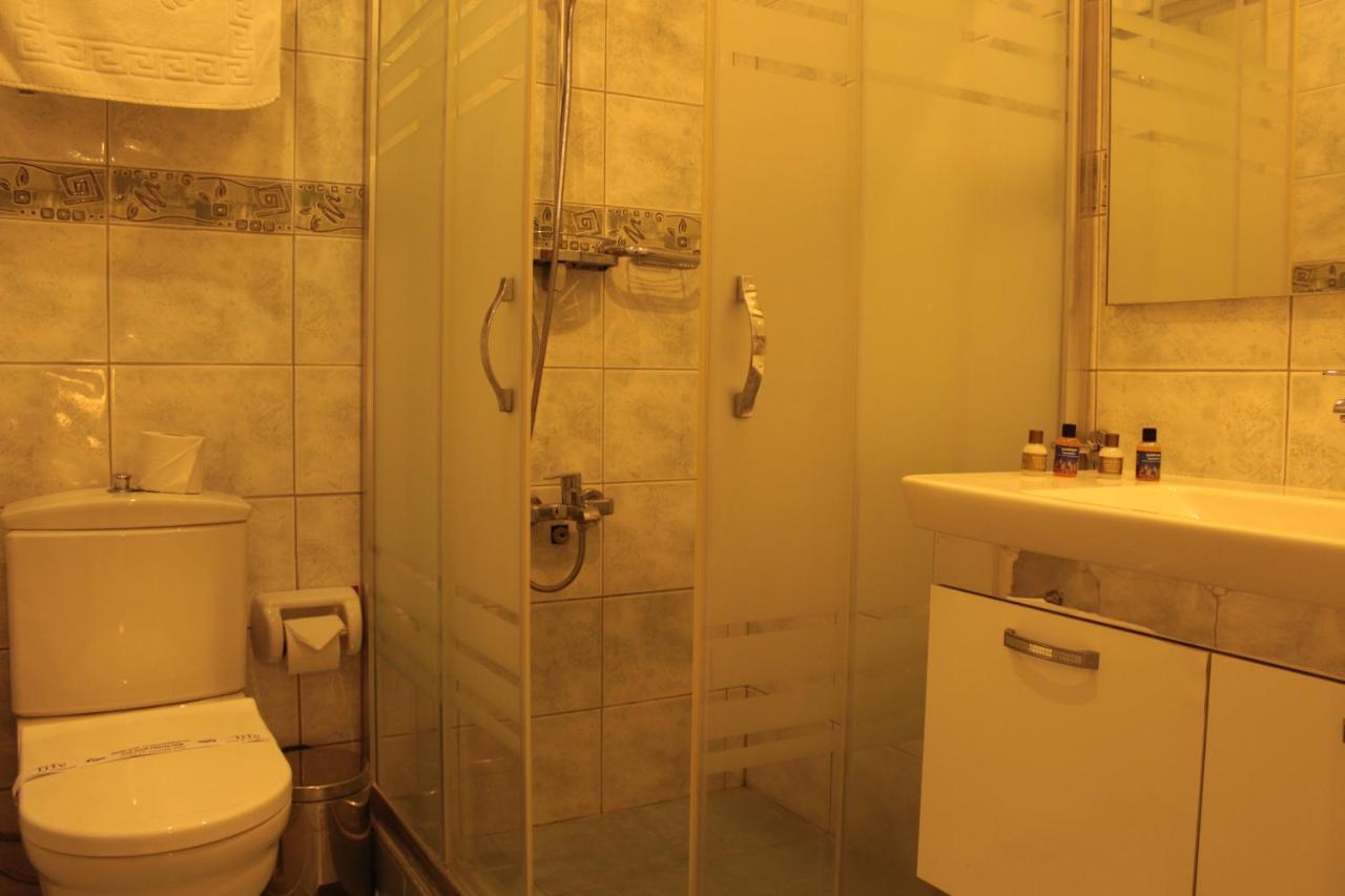 Life Hotel Кирения Экстерьер фото