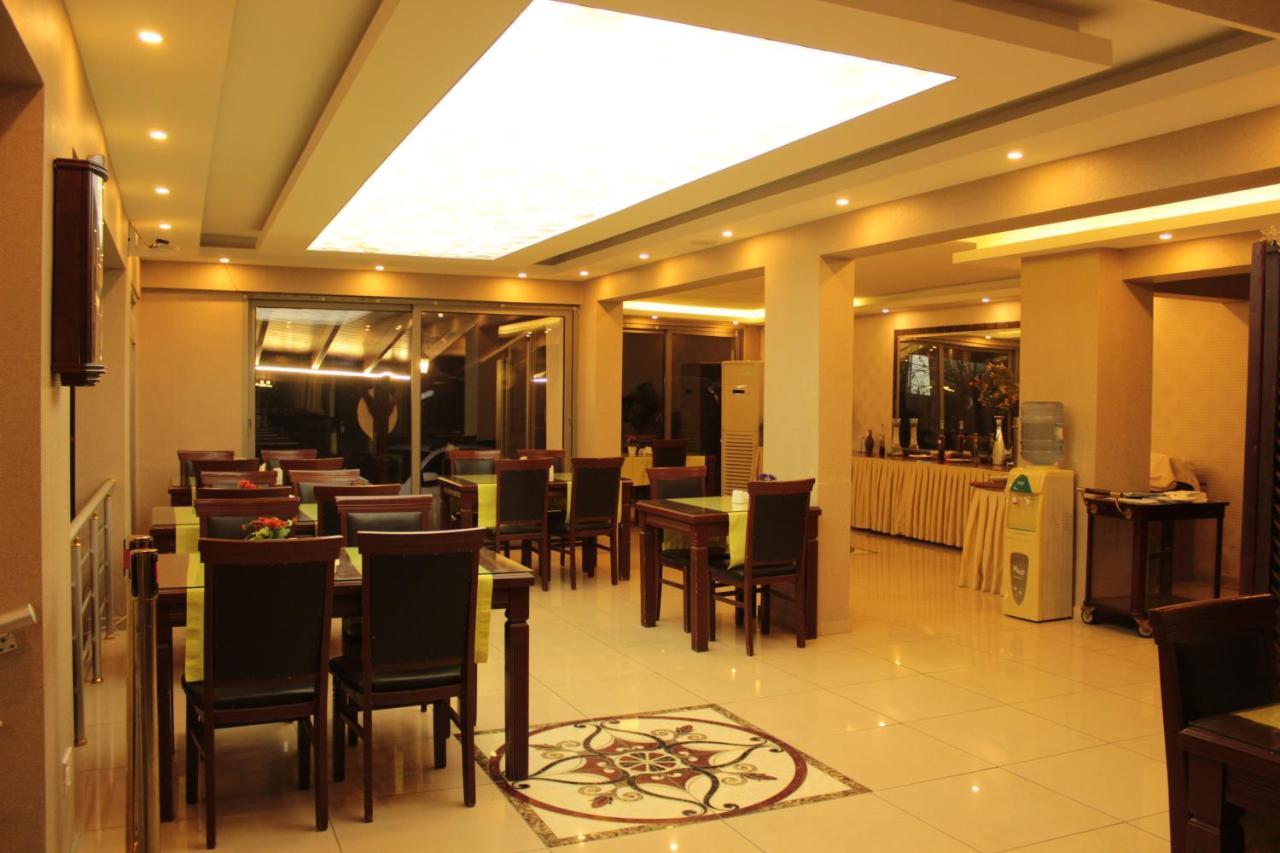 Life Hotel Кирения Экстерьер фото